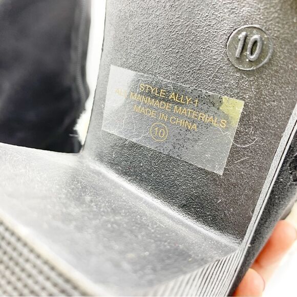 Weeboo‎ Black Faux Suede Allie-1 Chunky Heel Boot w/Fur Trim - Picture 14 of 15